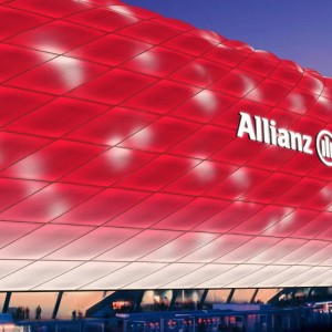 kaiyun官方-王者归来！德约科维奇复出首战力克劲敌，中国队主场观众山呼海啸，王者归来！德约科维奇重返赛场开门红，赢主场满堂彩