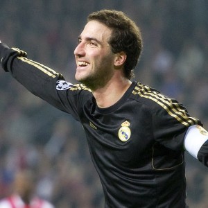 kaiyun官方-德布劳内势不可挡，连续二十场得分传奇与美国队的极限挑战，德布劳内传奇二十场得分纪录迎战美国队极限挑战