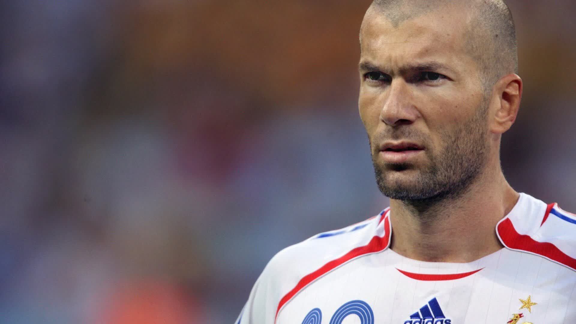 曼联单刀魔咒再现,C罗憾负门神—谁才是今夜真正的英雄?以便我为您生成标题。